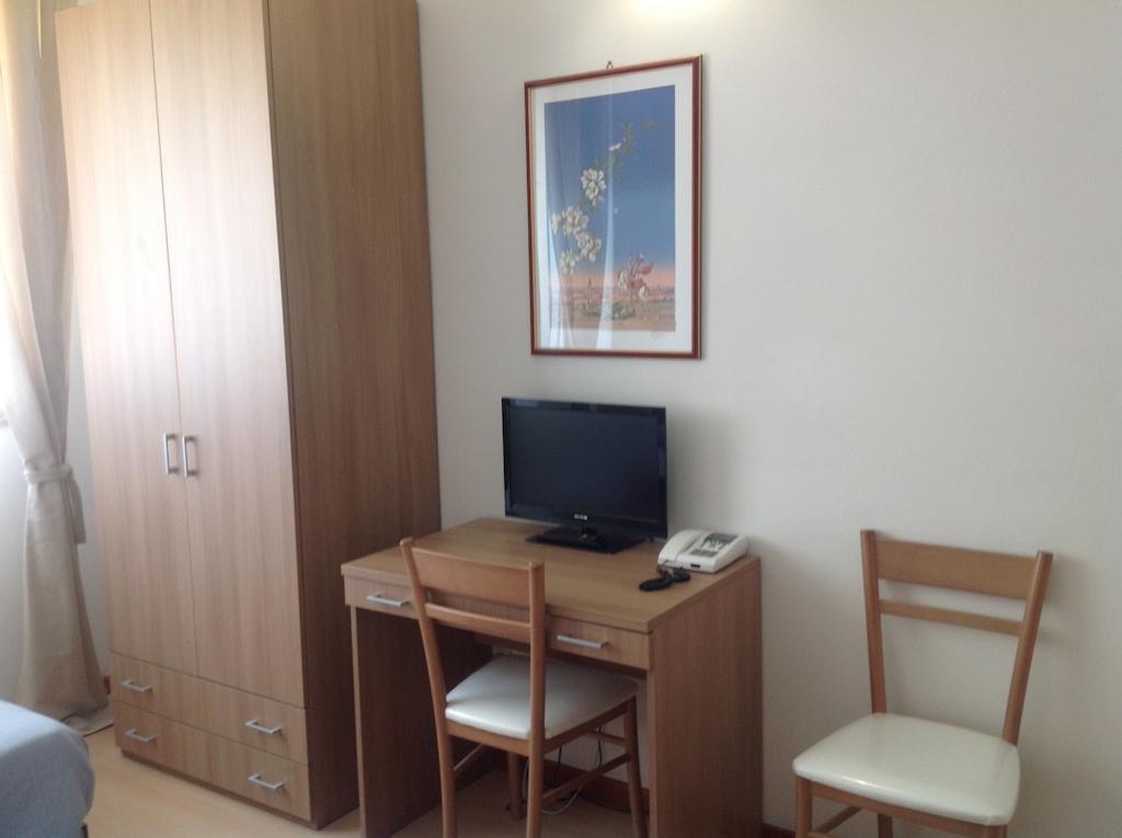 Ospitalita San Tommaso D'Aquino Hotell Bologna Rom bilde