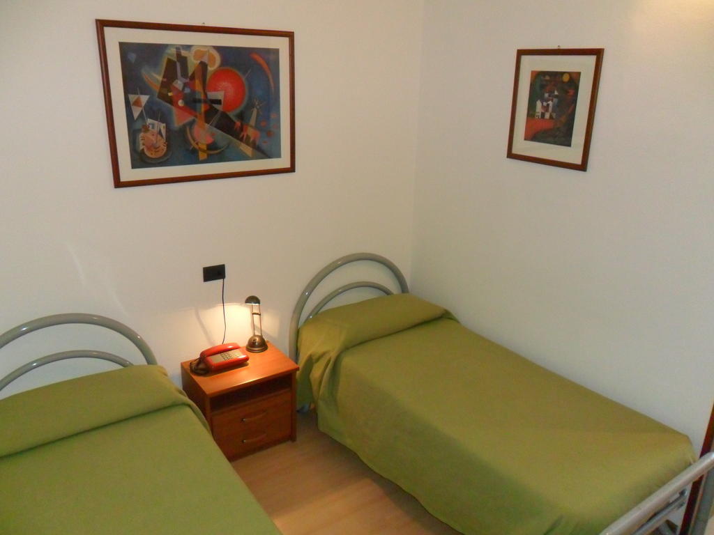 Ospitalita San Tommaso D'Aquino Hotell Bologna Rom bilde