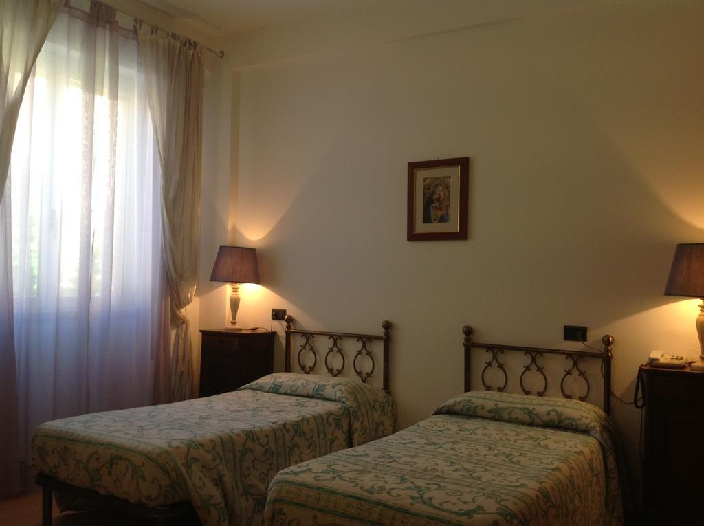 Ospitalita San Tommaso D'Aquino Hotell Bologna Rom bilde